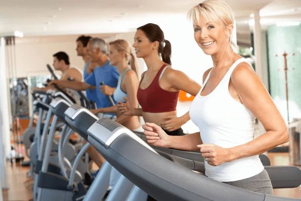 Cardio training on a treadmill helps you lose weight in your stomach and sides